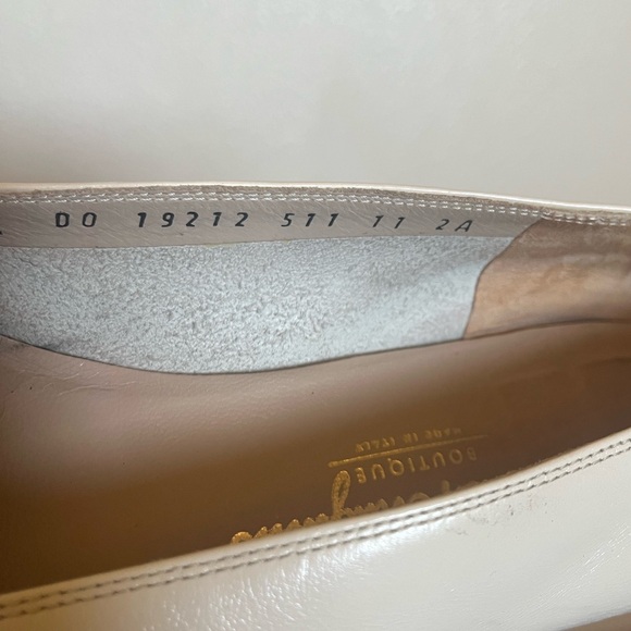 Salvatore Ferragamo Womens Leather Cream Loafer Shoes Gold Tone size 11 - Picture 6 of 10